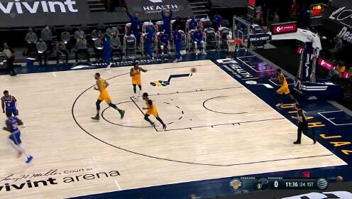 《NBA全场集锦》小手一抬就能进 伯克斯底角三分应声入网