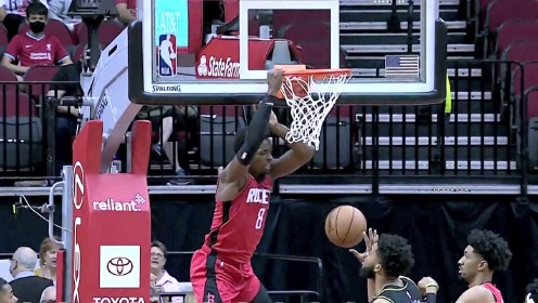 《NBA全场集锦》斜刺里杀出 泰特骤起发难飞身补扣炸筐