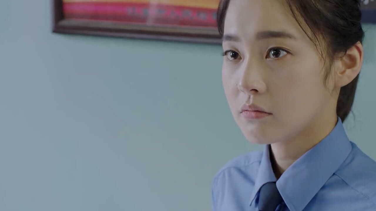 《决胜法庭》第27集01:紫瑶酒店门口再见铁力,张小波觉得小柔唠叨的像