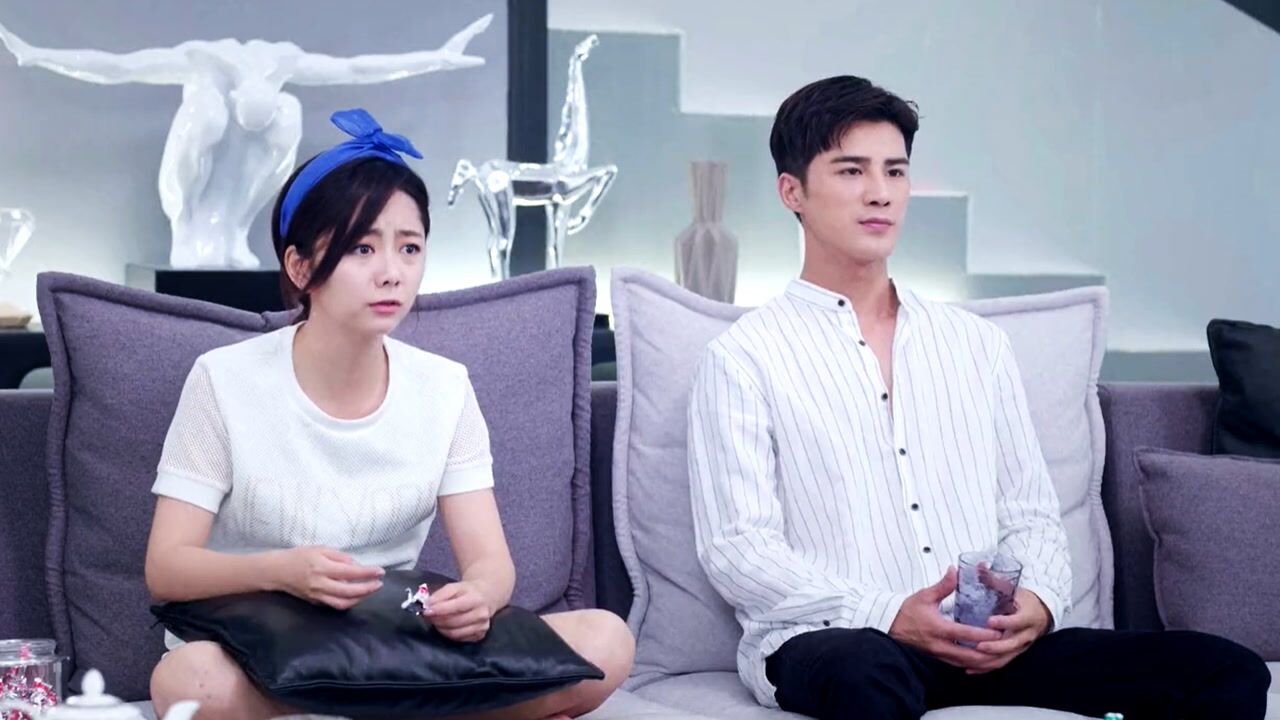 狐狸的夏天第一季:谭松韵看剧过于感同身受,姜潮暖心陪伴_腾讯视频