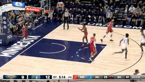 《NBA全场集锦》这就是唐斯出色的视野 单手大范围转移送出妙传