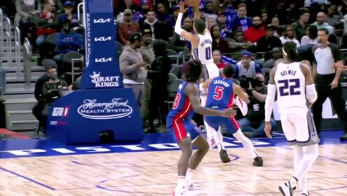 《NBA全场集锦》这传球是真敢给啊！福克斯超远距离大直传连线哈利伯顿