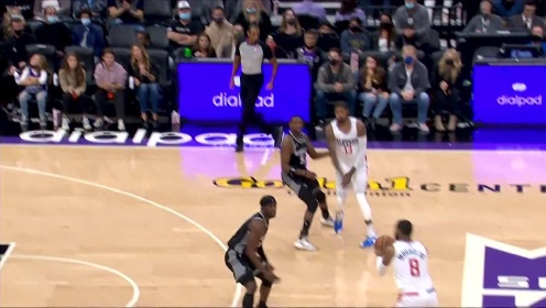 《NBA全场集锦》最后时刻强行续命 莫里斯强硬三分拯救球队