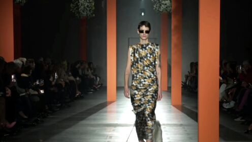 PRADA2023秋冬女装时装秀_综艺_高清完整版视频在线观看_腾讯视频