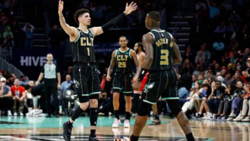 《NBA全场集锦》【球星】鲍尔vs公牛集锦 全场15+11+8砍下准三双