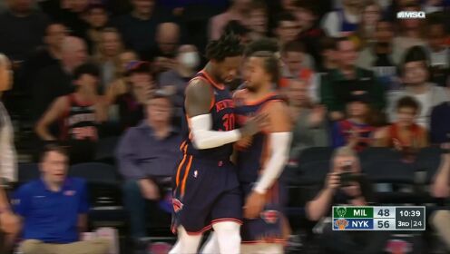 《NBA全场集锦》配合默契十足 布伦森妙传兰德尔突破上篮