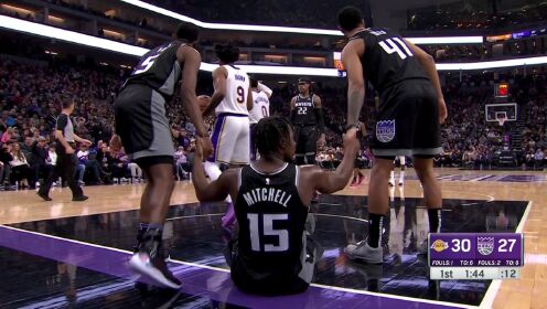 《NBA全场集锦》来给年轻人上上课！威少大步流星掀翻防守打成2+1