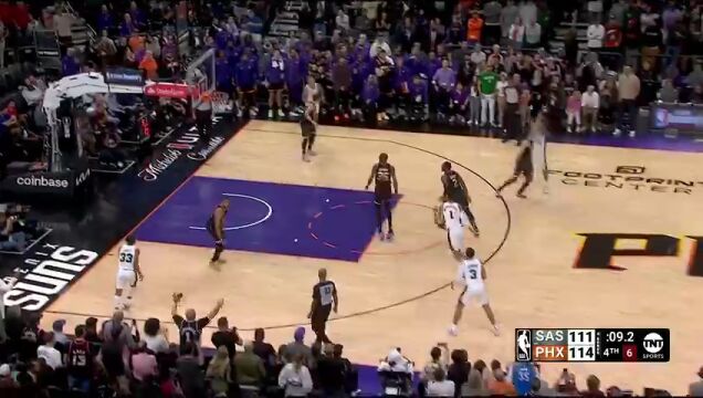 从天堂到地狱！文班连取四分约翰逊抢劫式断球KD完成暴扣助队逆转取胜