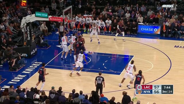 哈登vs尼克斯集锦 全场17+3+6首秀状态良好盘活球队进攻