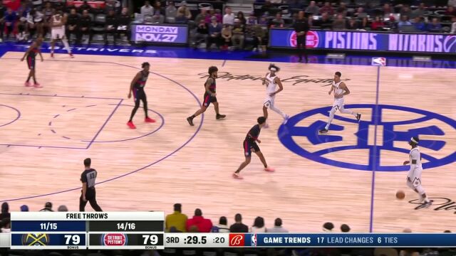 难度五颗星 雷吉面对包夹丝毫不慌漂移中投艰难打中