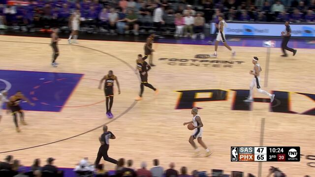 终于等到你！文班亚马手感回暖弧顶三分一发入魂