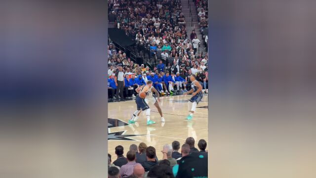 现场欣赏东欧组合轮番开火 手感火热动作轻盈