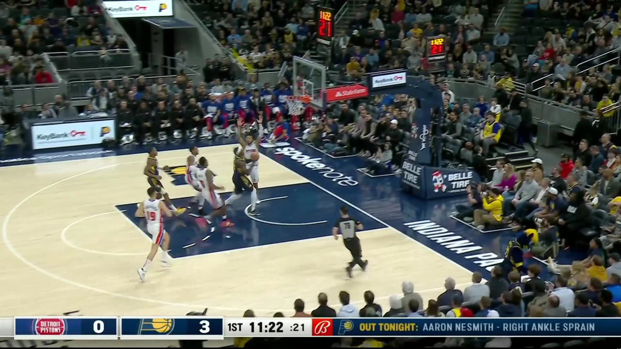 管你们有几个人全都一起上吧 西亚卡姆单枪匹马一打三上篮打进