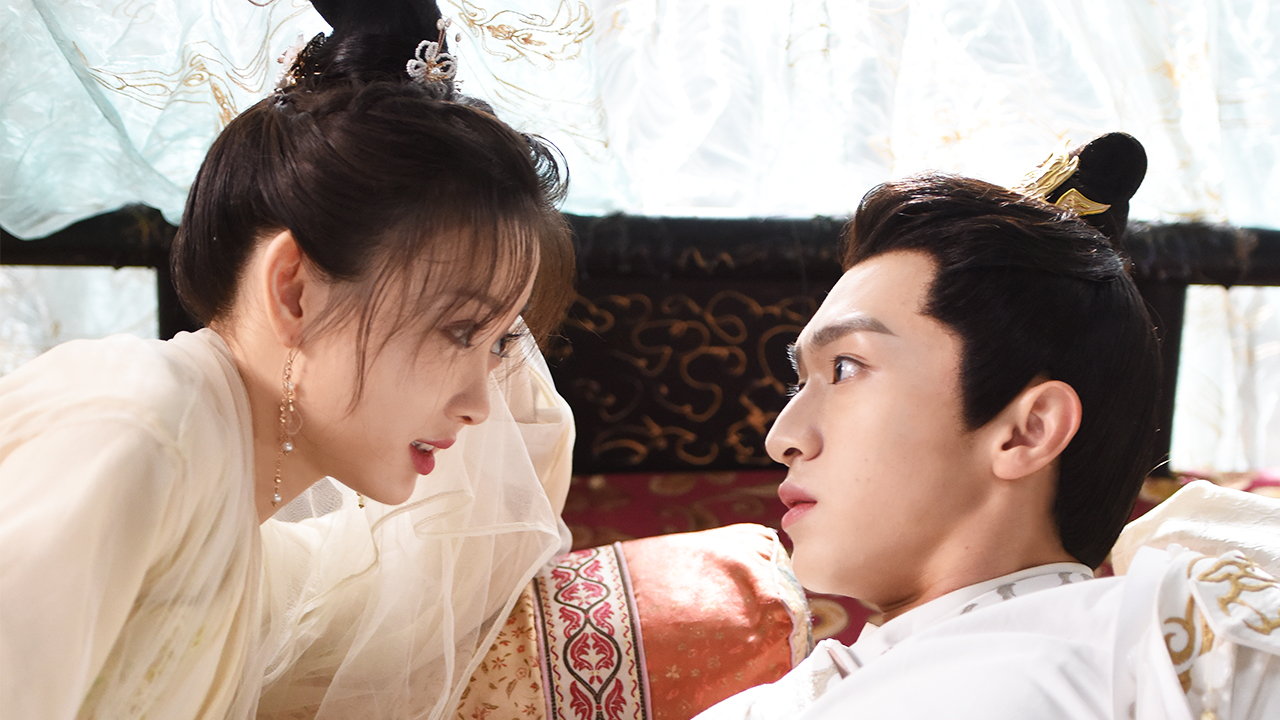 穿书太子妃为保狗命,强迫自己移情别恋