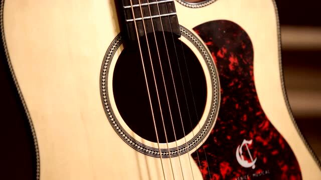 吉他弹唱:the show 威尼斯吉他pt-34c