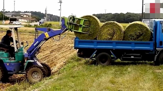 最新发明水稻收割打捆一体机这才是真正的环保收割机