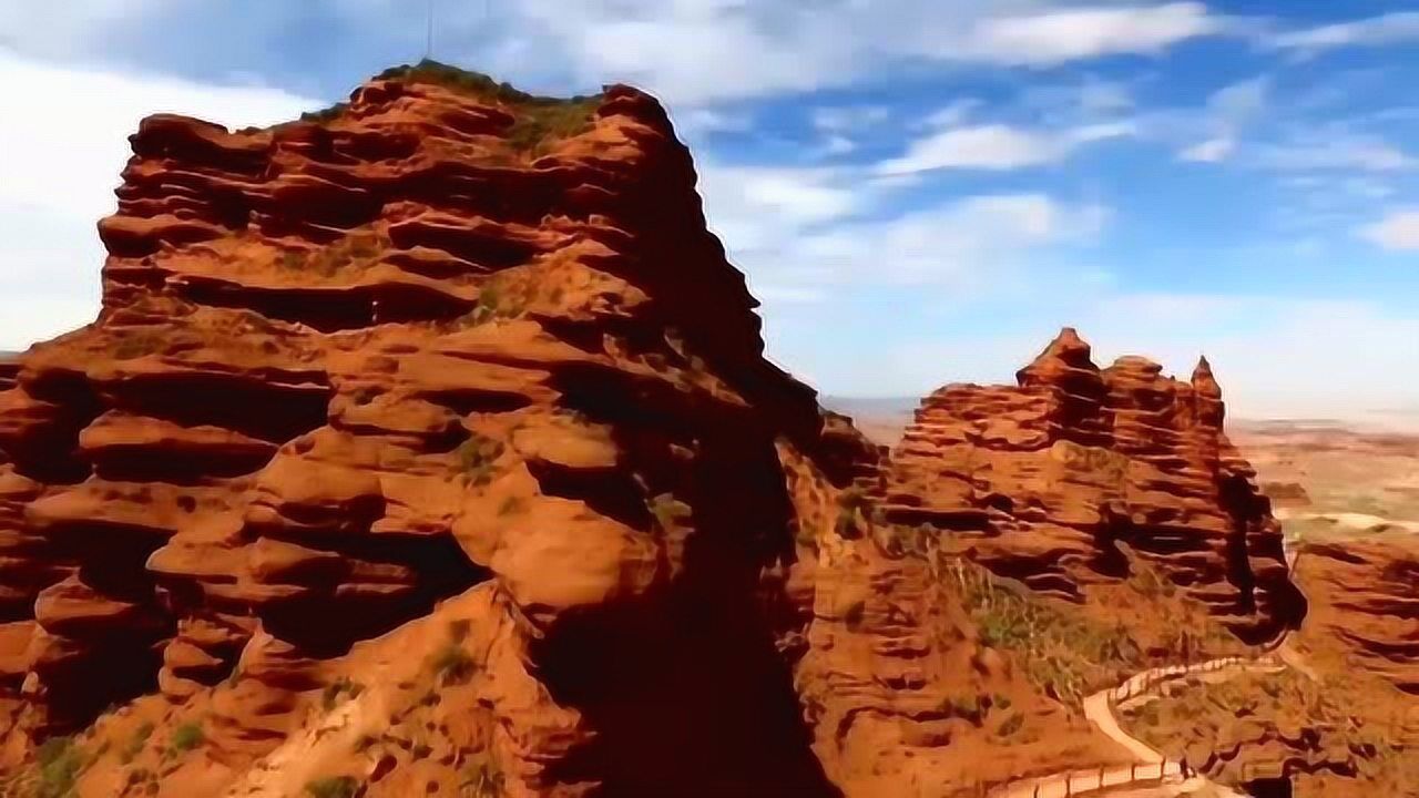 航拍平山湖大峡谷被这里险峻奇峰深深的震撼到了