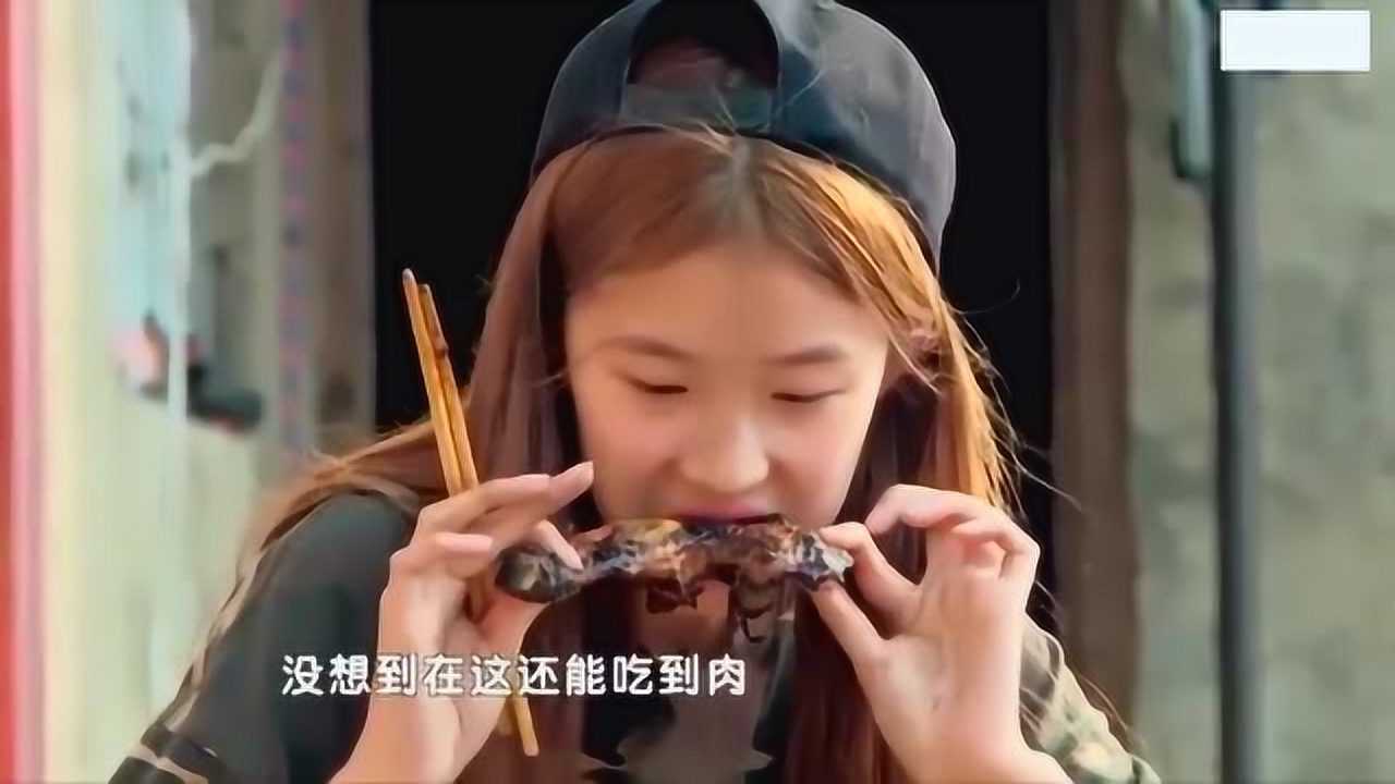 变形记好有爱刘思琦向马艺华喂食变形记竟然变成恋爱节目