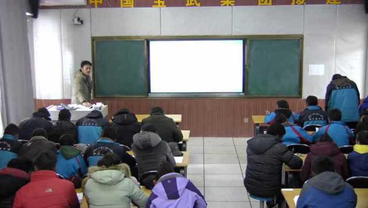 仲巴县中学赤列罗布关注经济发展