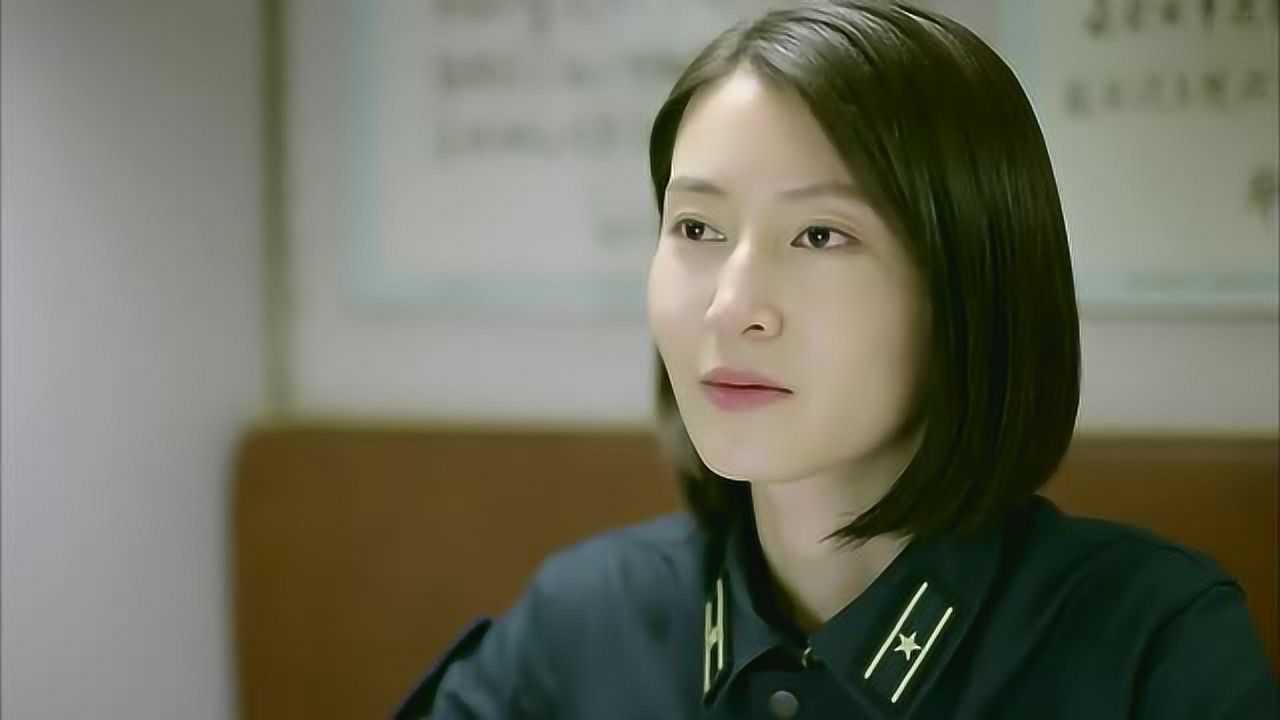 金子晴告诉卢一涛她来自陆战队,卢一涛很惊讶!