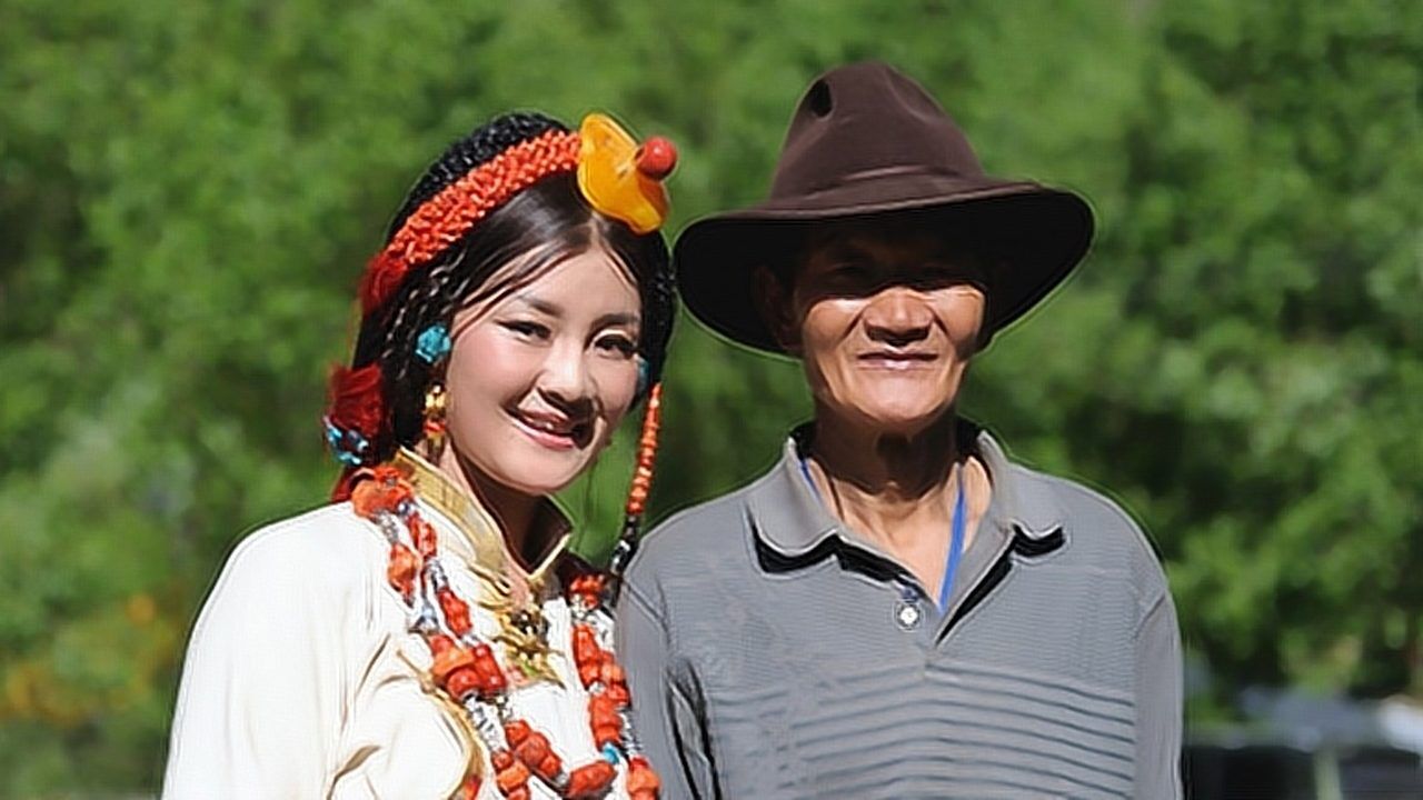 降央卓玛一首《父亲》比祁隆的老父亲还好听,感动得泪流满面