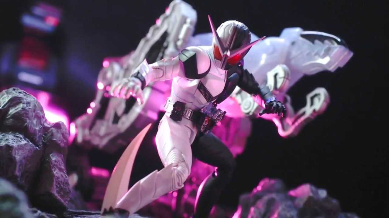 模玩欣赏-shf真骨雕假面骑士獠牙王牌