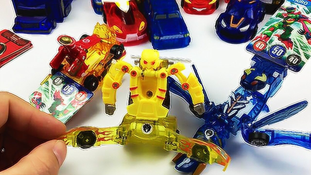 奥特曼和熊出没玩魔幻车神骸骨车神玩具