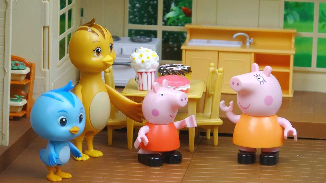 《玩具》玩具益智屋 小猪佩奇借零用钱给萌鸡小队欢欢买零食 善良和