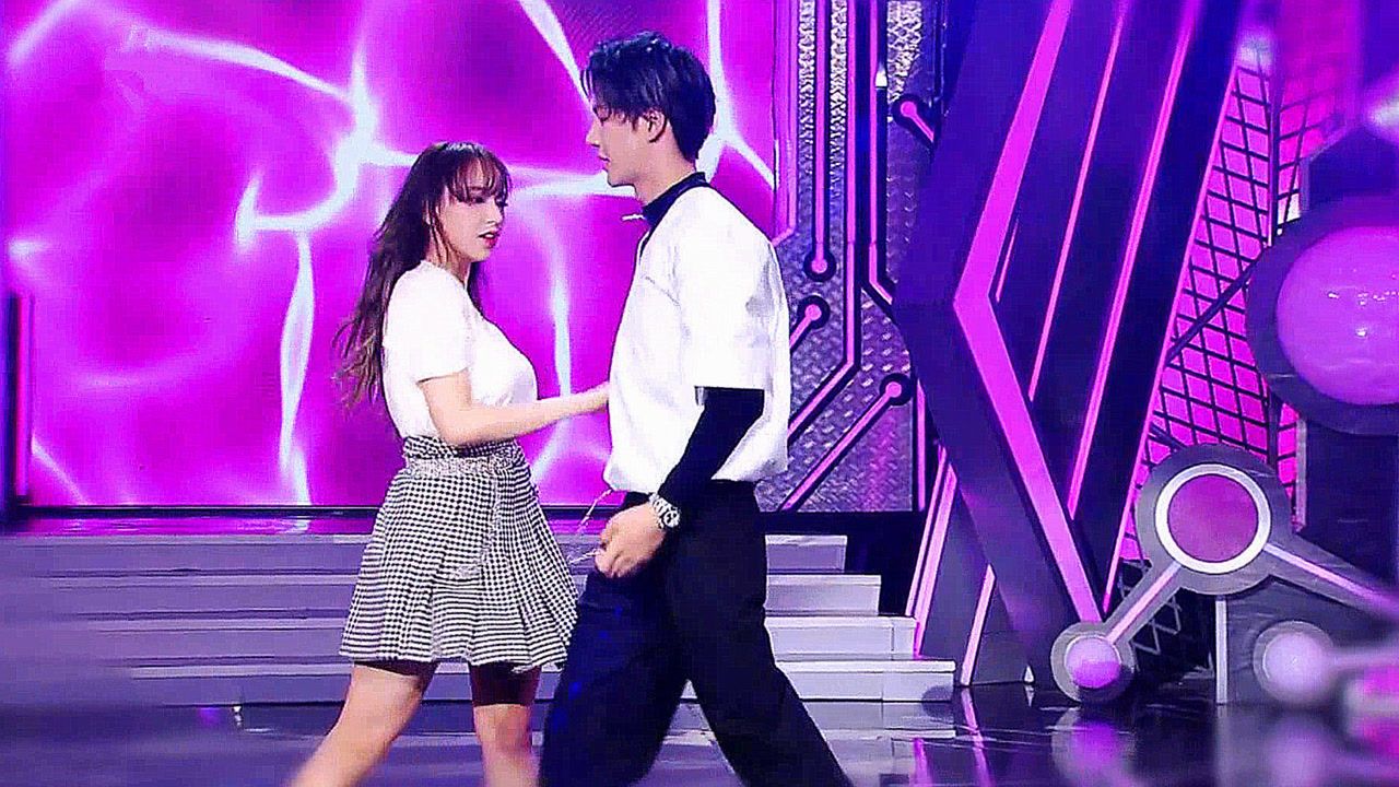 王一博是程潇的男朋友吗真相就在boyfriend双人舞真是默契