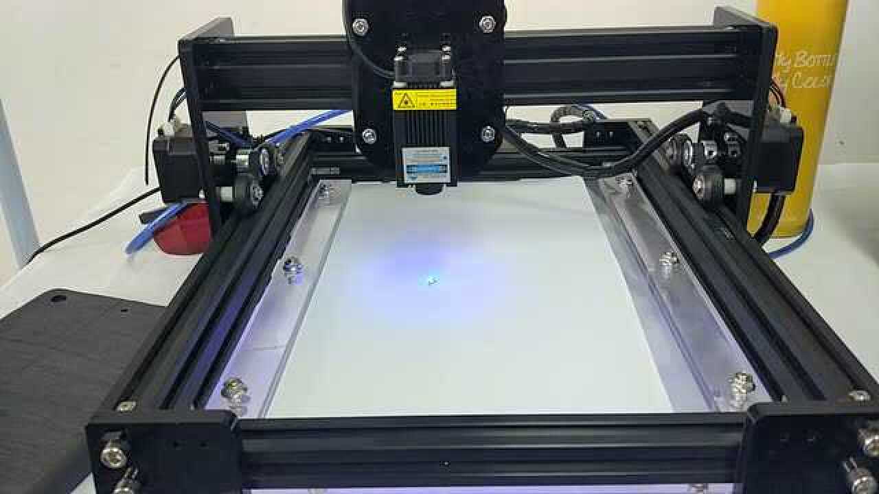 激光雕刻过程视频