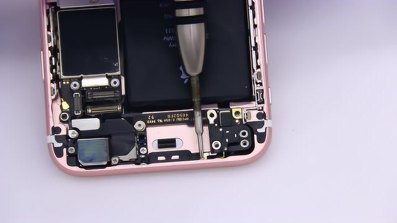 苹果6s换gps信号天线模块教程 iphone6s换gps_腾讯视频