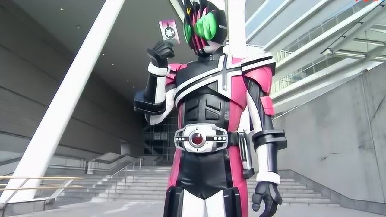 假面骑士decade这个骑士就厉害了居然能变成其他骑士