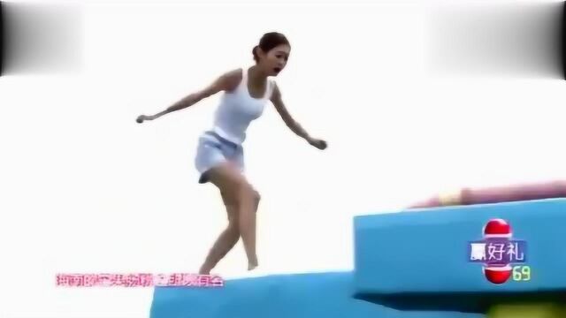 水上闯关亮点多, 美食美女一饱眼福