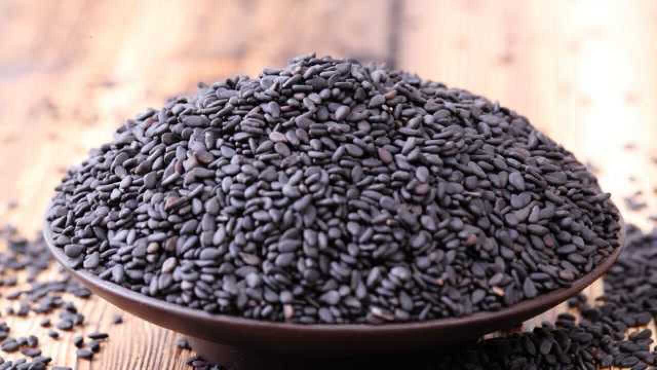 常吃黑芝麻,对身体有4个好处,但这些人要少吃