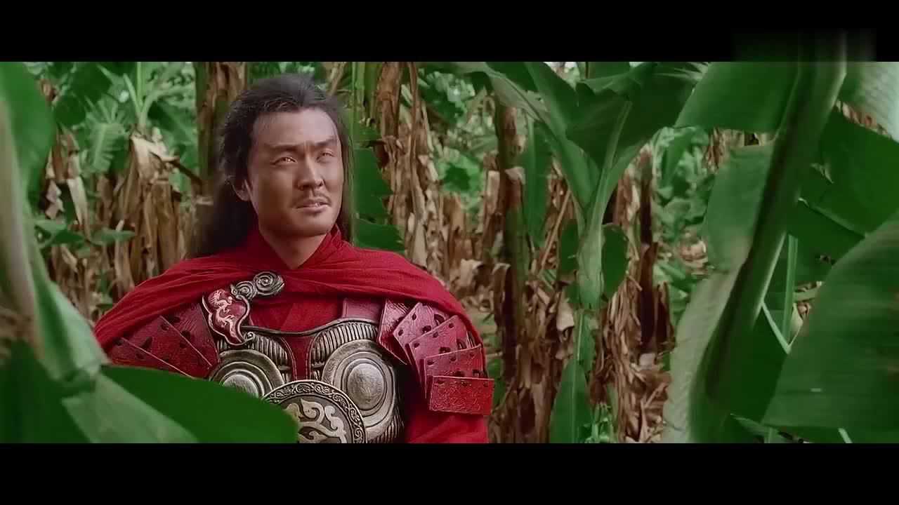 无极大将军的手下厌恶的把他绑了起来