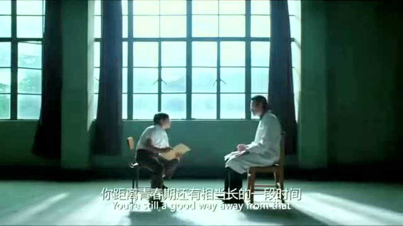 小孩去体检，脱下裤子抖了抖，满屋子全是面粉，呛死个人_高清