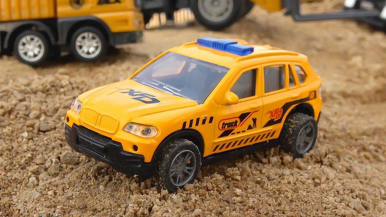 儿童玩具车视频:工程车diy组装工作表演合金汽车模型