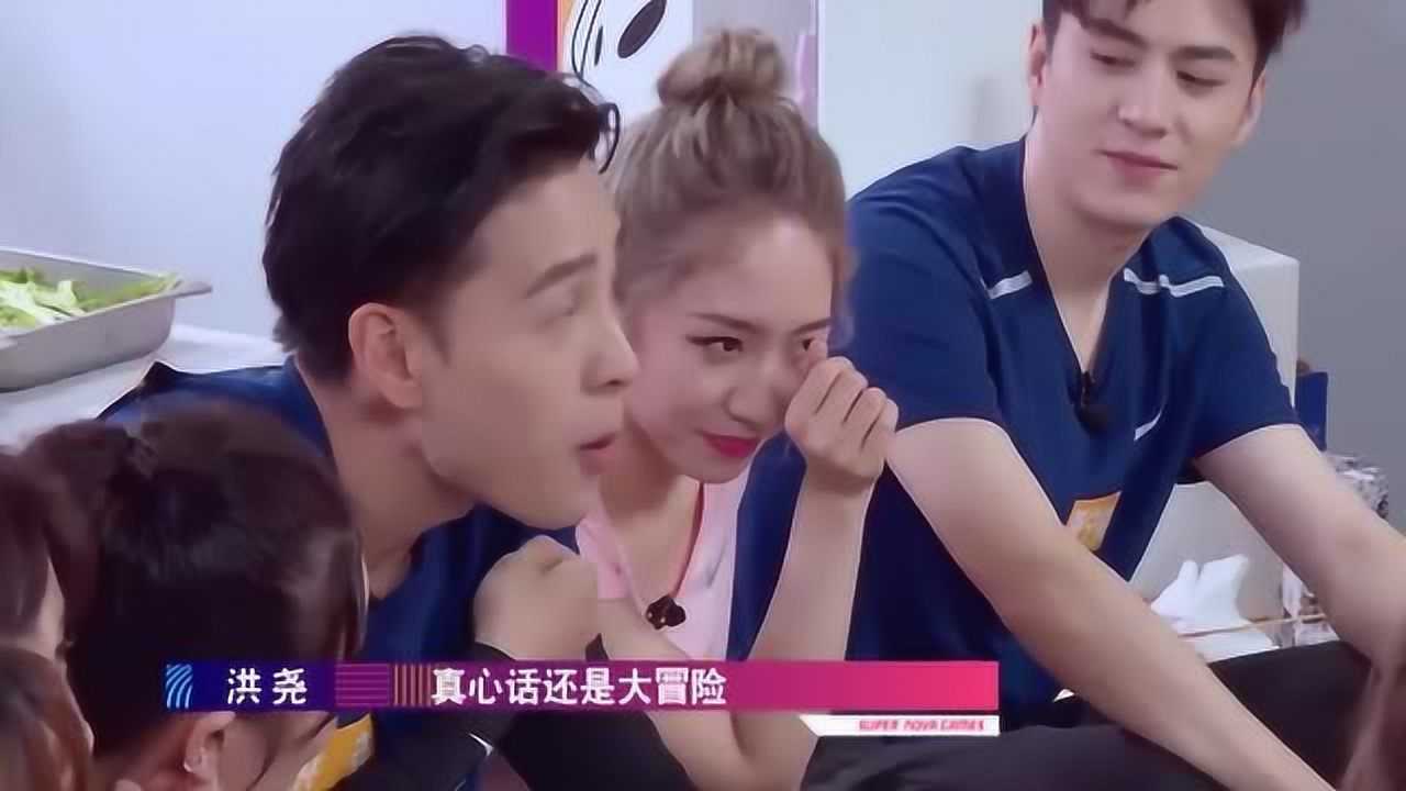 聂远,吴谨言,许凯,洪尧共唱《人在雨中》小鹅看晚会01:56by2孙雨街舞