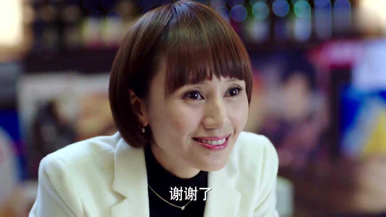 陈道明:你不开心了袁泉:你都没看我你怎么知道陈道明:我闻见了