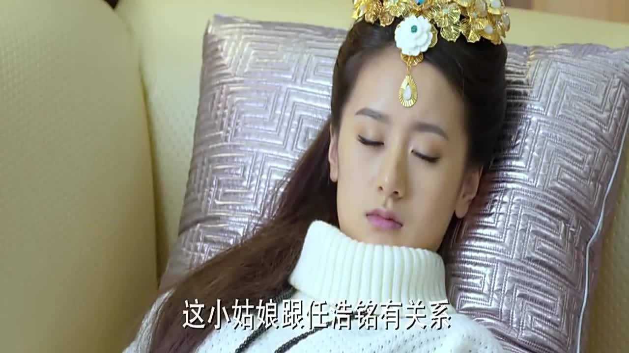美女被男子迷晕，浑身散发着自然美，就连歹徒都心动啦_高清