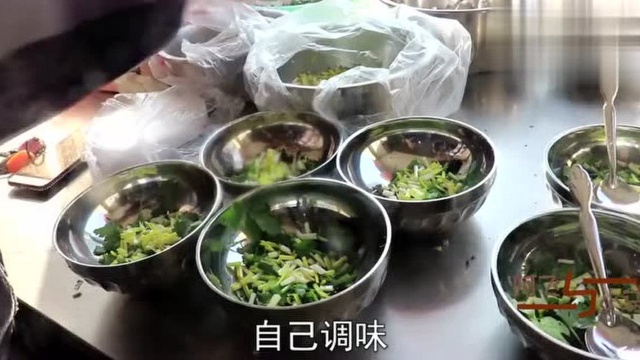 周口有家牛肉丸子汤,鲜肉丸子现吃现煮,8元一份,17个丸子