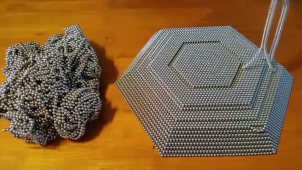 用5000巴克球磁铁球做成磁铁金字塔,做出来之后的物体太漂亮了!