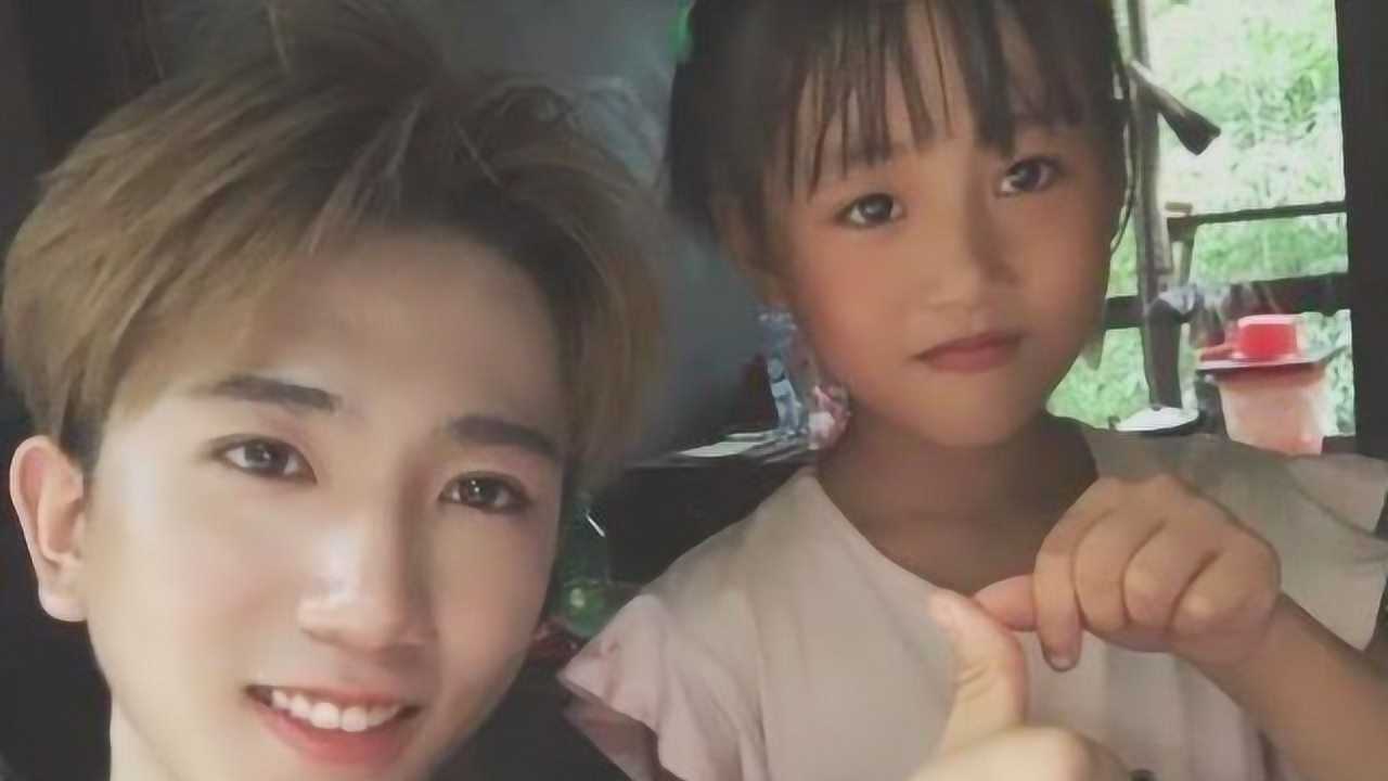 变形计社会丽姐女大十八变富二代回村探望网友美少女