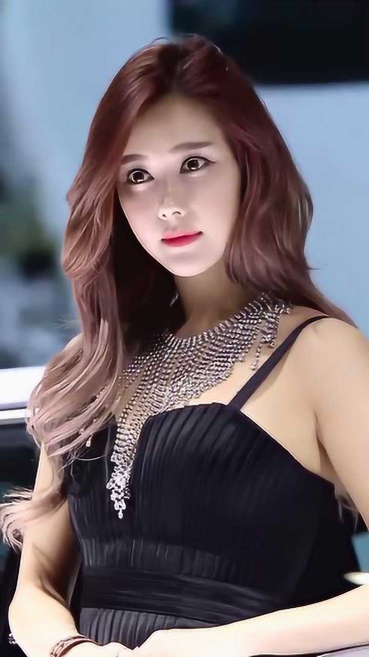 韩国第一车模美女,这身黑色套装神秘而又气质太漂亮了