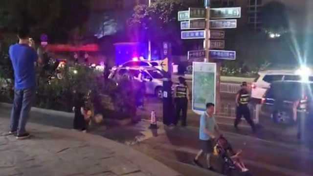 南宁街头突现众多全副武装的警察 官方通报来了