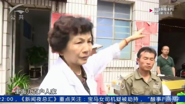 隔离栏“拦路” 住户通行不便有意见