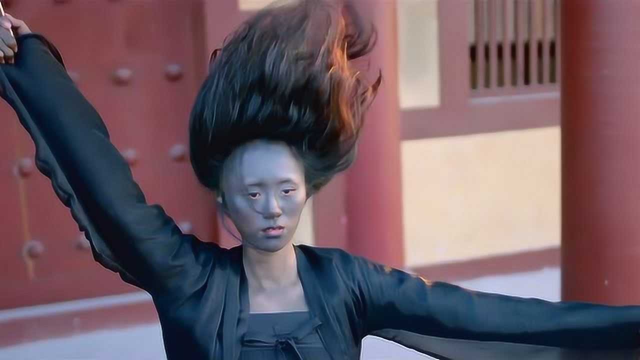 阿部察察被雷劈后,从高楼掉下,全城人民看着都为她默哀三秒钟