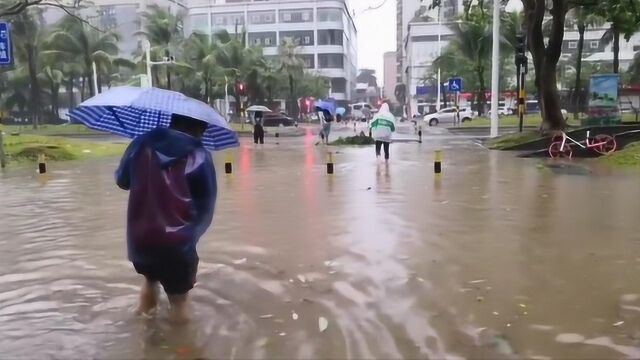 台风“韦帕”带来特大暴雨 海口市区20余条道路积水成河