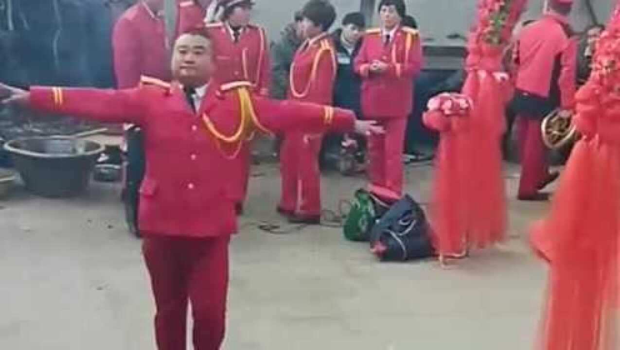 红衣男:在气质这一块,我还从没有输过谁!_高清1080P在线观看平台_腾讯视频