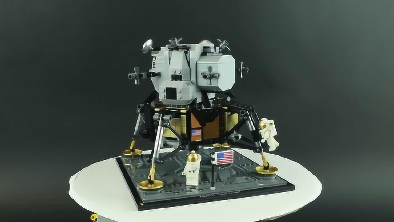 乐高创意高手10266阿波罗11号登月舱搭建演示